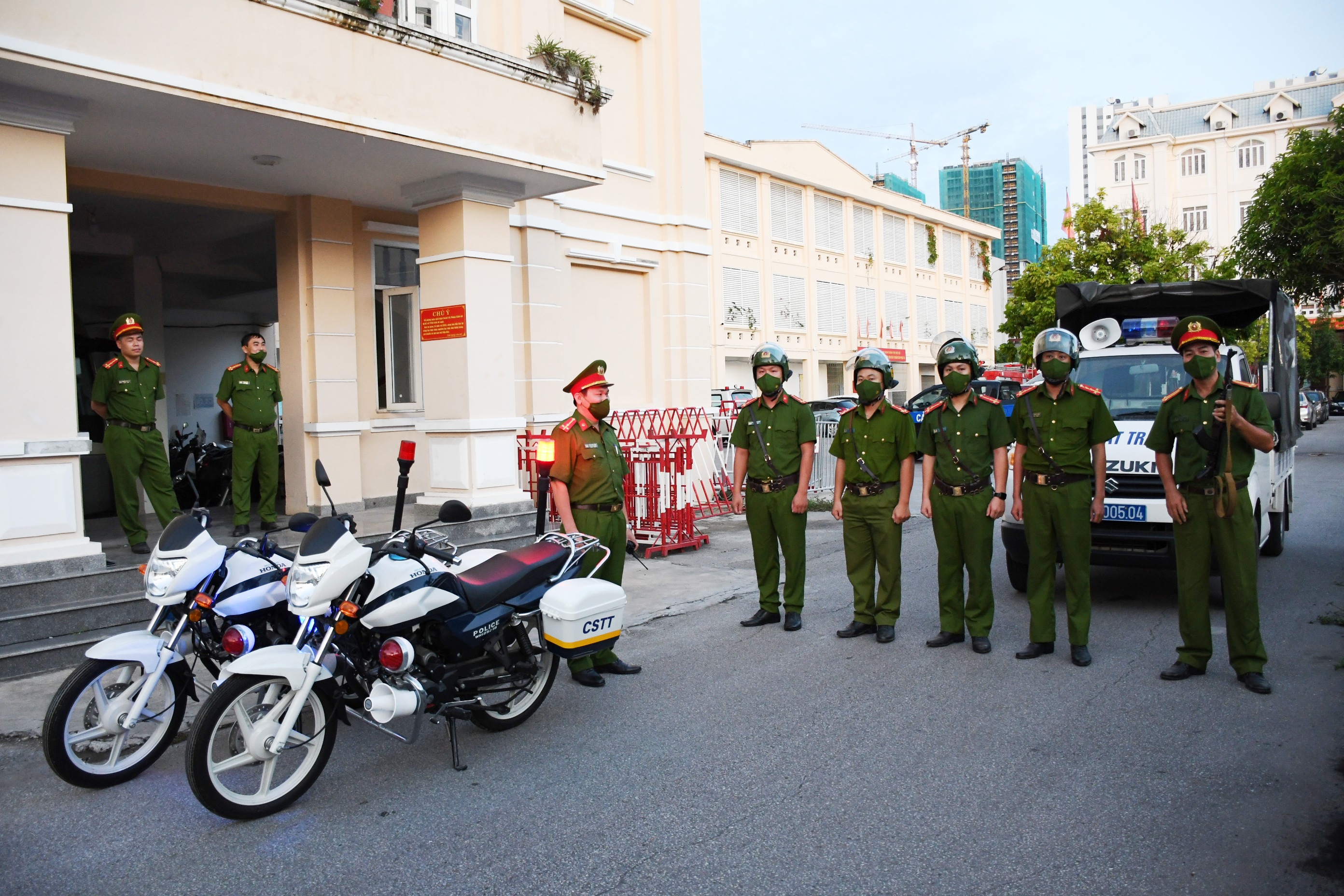 Cảnh sát 113 tiếp nhận, giải quyết 355 tin báo về an ninh trật tự